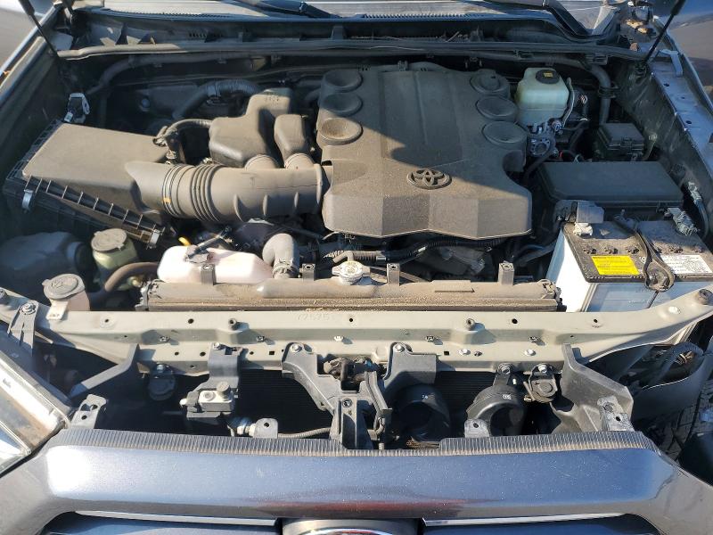 Photo 12 from auction – 2020 TOYOTA 4RUNNER with VIN JTEBU5JR4L5747188
