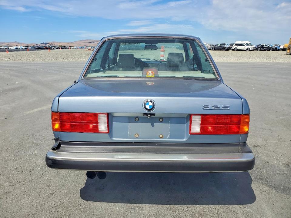 Photo 6 from auction – 1987 BMW 325 with VIN WBAAB5402H9698203