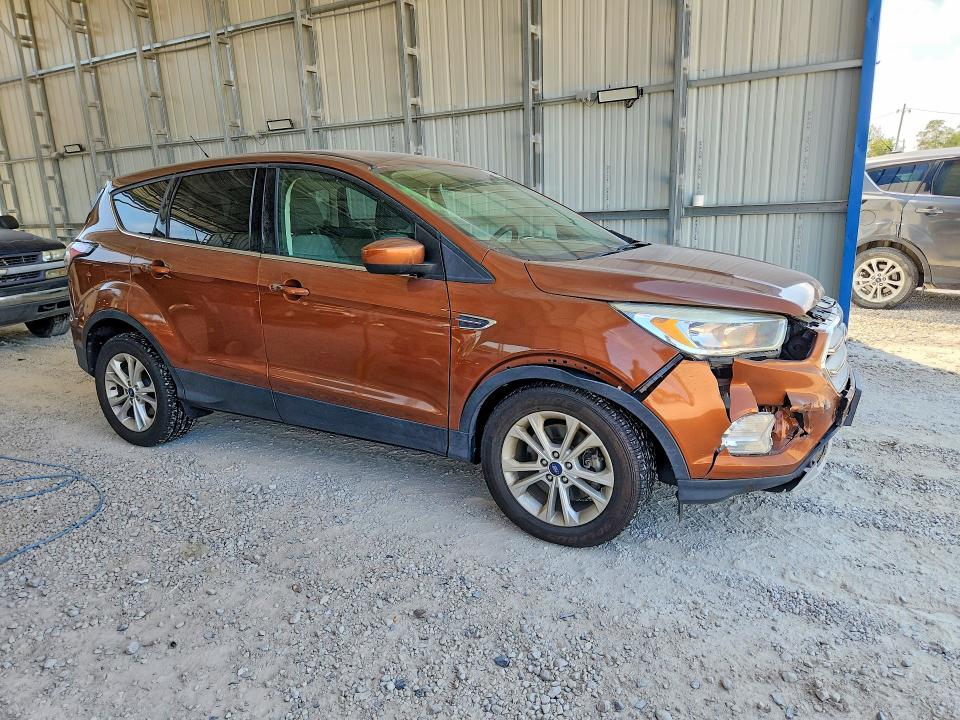 Photo 4 from auction – 2017 FORD ESCAPE with VIN 1FMCU9GD5HUA68499