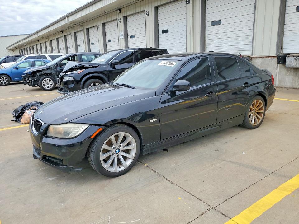 BMW 328 2011 with VIN WBAPH7C50BE680654 - Photo from auction