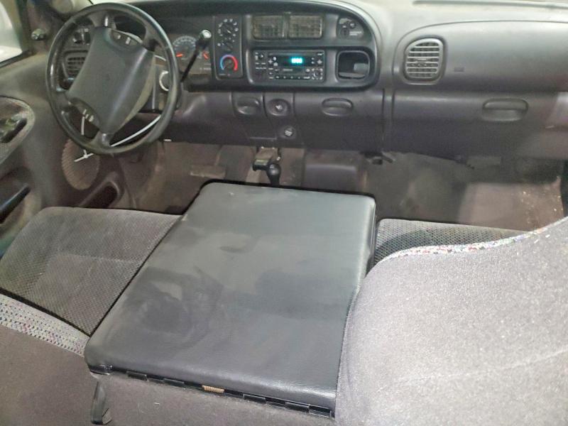 Photo 8 from auction – 2000 DODGE RAM 1500 with VIN 3B7HF13Z6YG148016