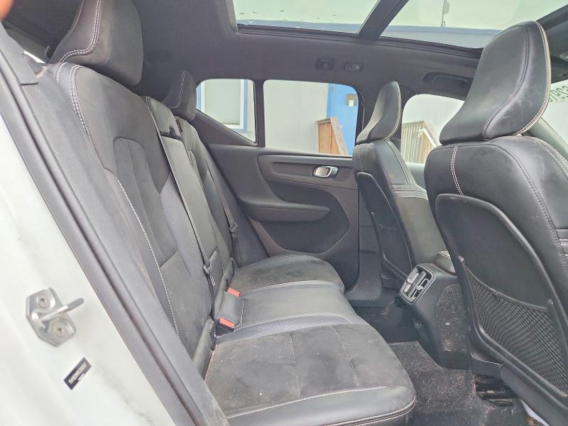 Foto 11 de la subasta – 2019 VOLVO XC40 con VIN YV4162UM0K2092047