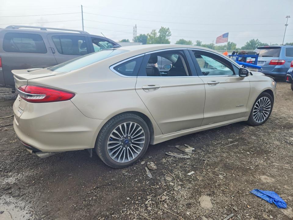 Photo 3 from auction – 2018 FORD FUSION with VIN 3FA6P0RU0JR147843