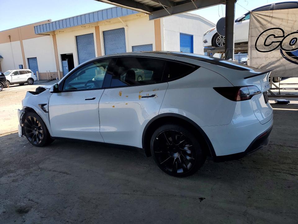 Photo 2 from auction – 2022 TESLA MODEL  Y with VIN 7SAYGDEEXNF435162