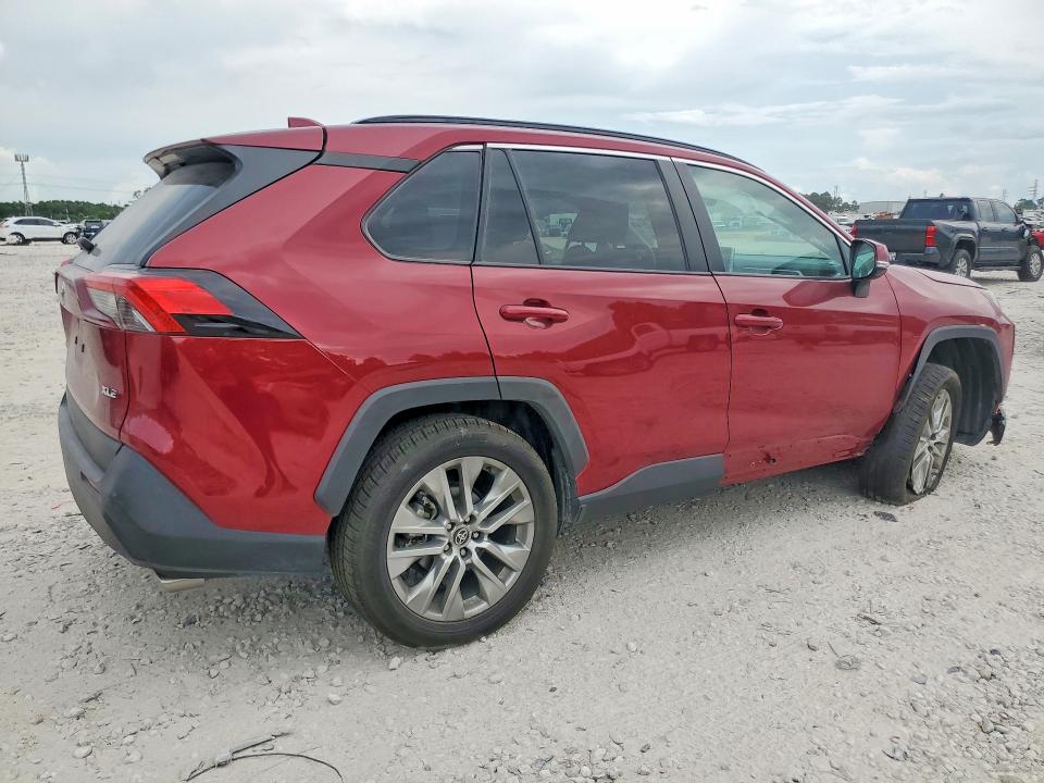 Photo 3 from auction – 2024 TOYOTA RAV4 with VIN 2T3C1RFV2RW320270