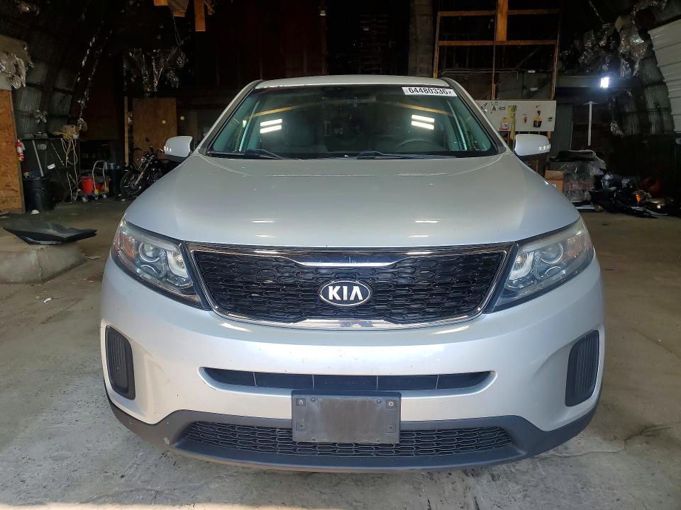 Photo 5 from auction – 2015 KIA SORENTO with VIN 5XYKTCA62FG610506
