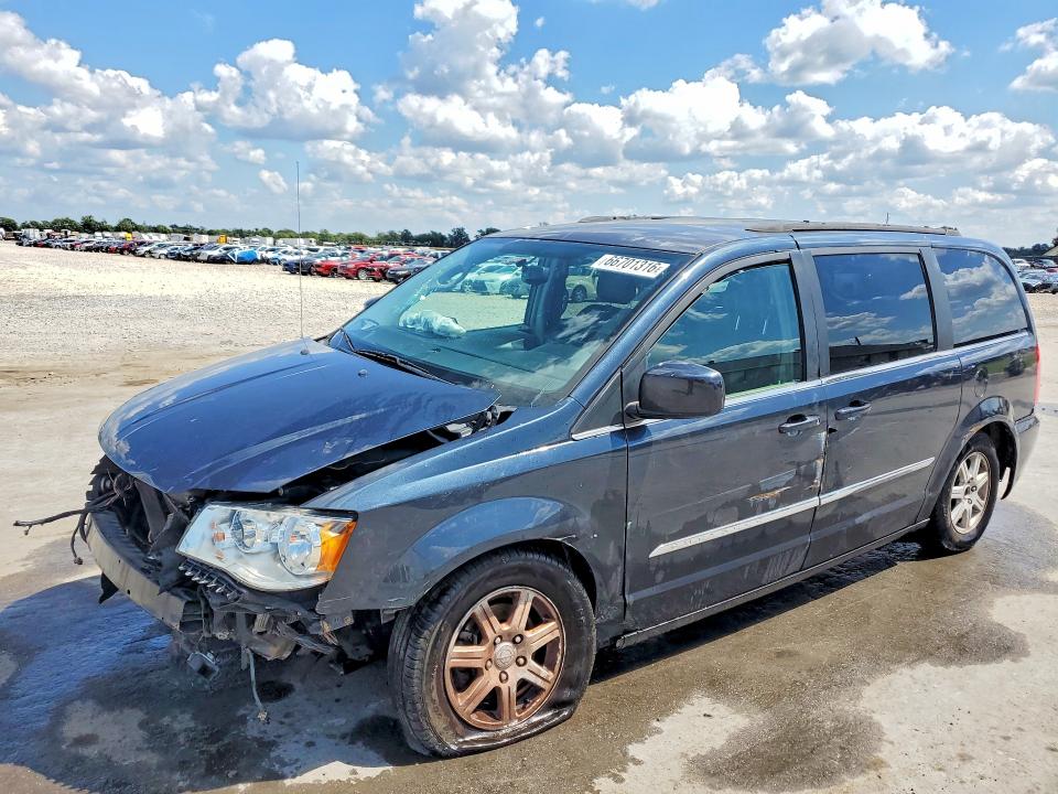 CHRYSLER TOWN & COUNTRY 2013 с VIN 2C4RC1BG3DR630783 - Снимка от търг
