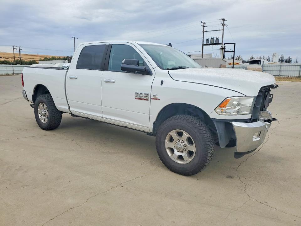 Foto 4 de la subasta – 2016 RAM 2500 con VIN 3C6UR5DL5GG180968
