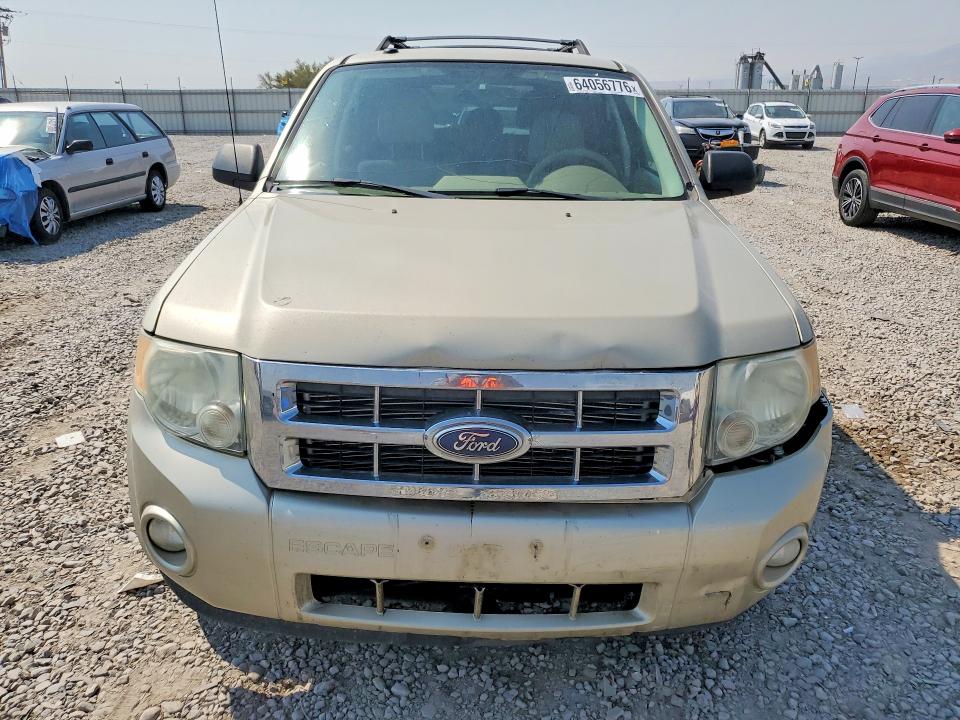 Photo 5 from auction – 2010 FORD ESCAPE with VIN 1FMCU9D79AKC51856