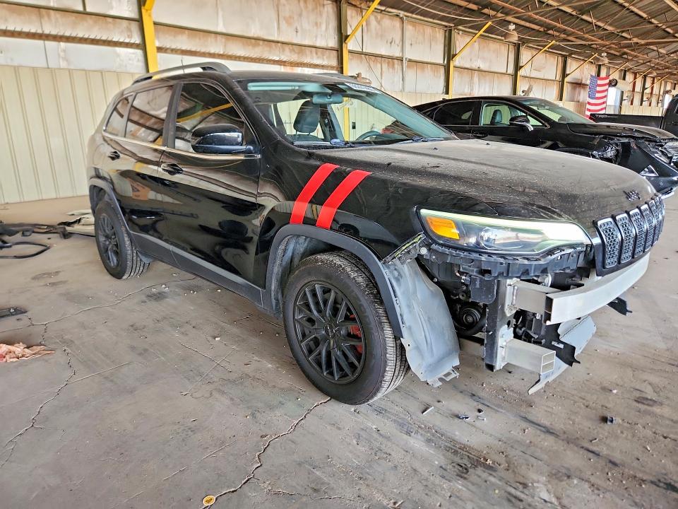 Снимка 4 от търг – 2019 JEEP CHEROKEE с VIN 1C4PJLCB1KD392475