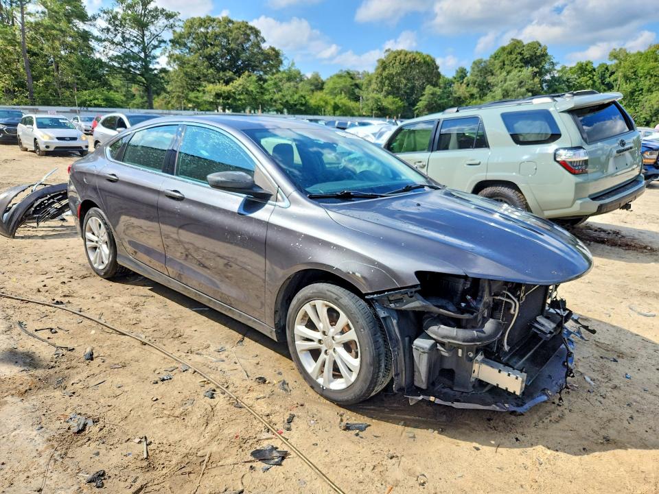 Photo 4 from auction – 2015 CHRYSLER 200 with VIN 1C3CCCAB2FN699024