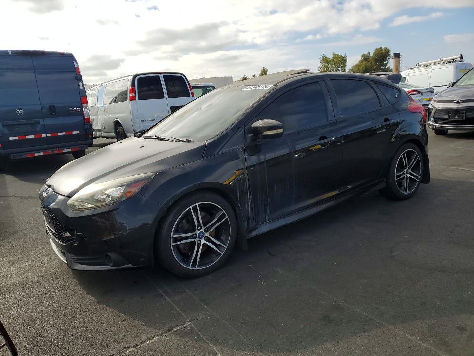 FORD FOCUS 2013 with VIN 1FADP3L91DL254612 - Photo from auction