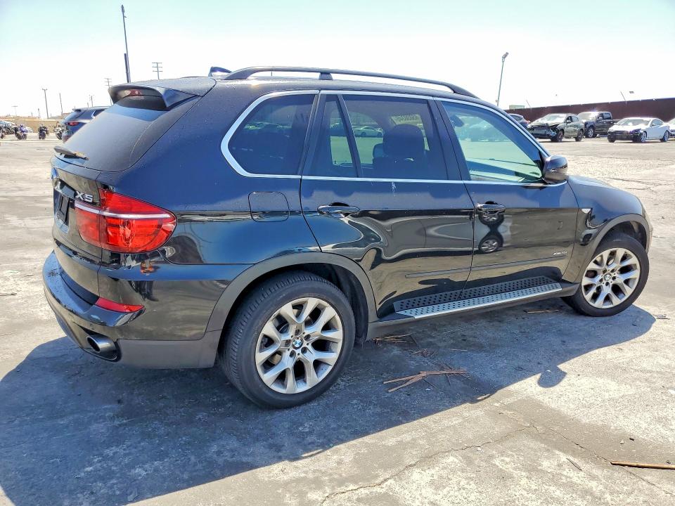 Photo 3 from auction – 2013 BMW X5 with VIN 5UXZV4C5XD0B21021