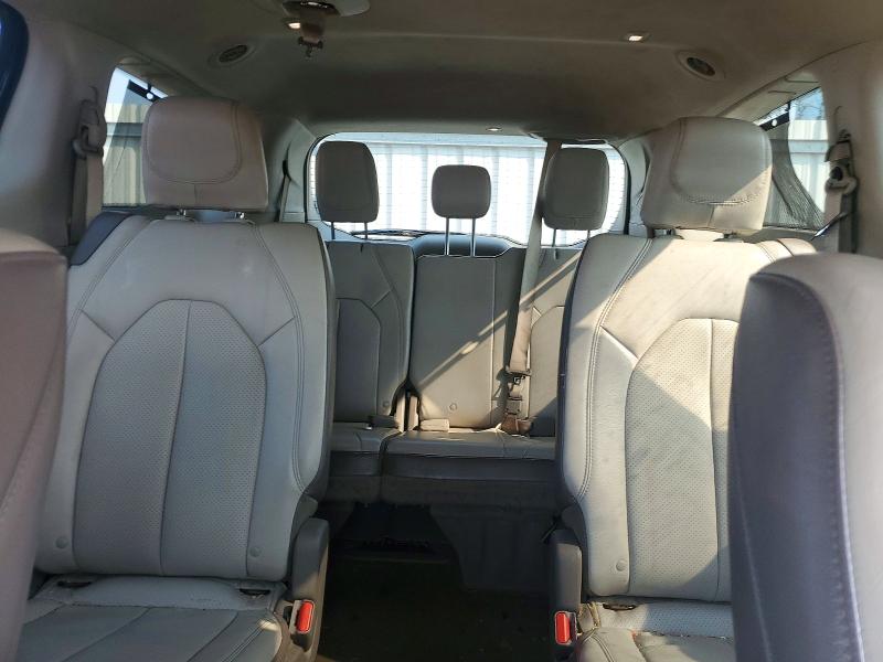 Photo 10 from auction – 2017 CHRYSLER PACIFICA with VIN 2C4RC1EGXHR669632
