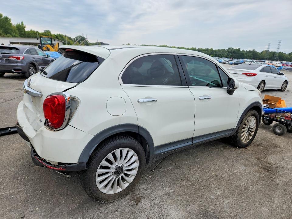 Photo 3 from auction – 2016 FIAT 500X with VIN ZFBCFYDT8GP365853