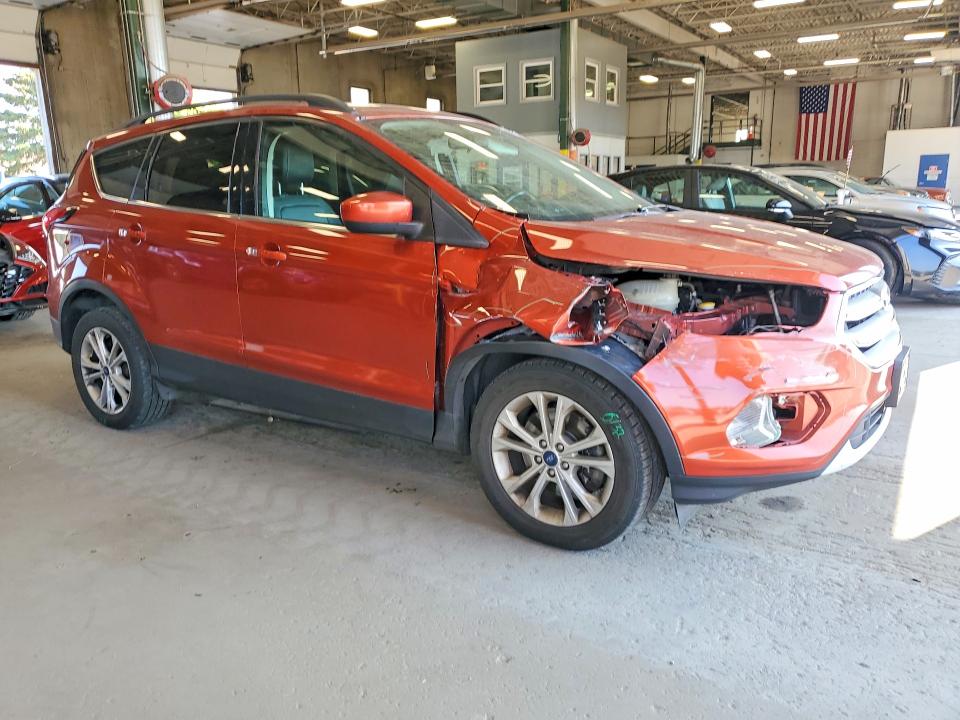 Photo 4 from auction – 2019 FORD ESCAPE with VIN 1FMCU9HDXKUC30231