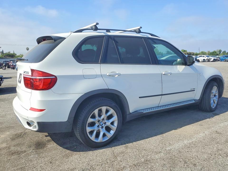 Foto 3 de la subasta – 2012 BMW X5 con VIN 5UXZV4C5XCL766455