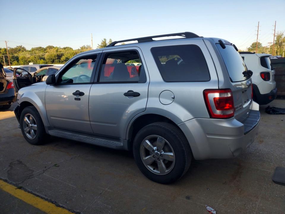 Photo 2 from auction – 2012 FORD ESCAPE with VIN 1FMCU0D70CKC13835