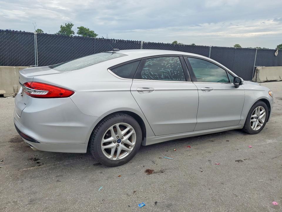Photo 3 from auction – 2017 FORD FUSION with VIN 3FA6P0H77HR164418