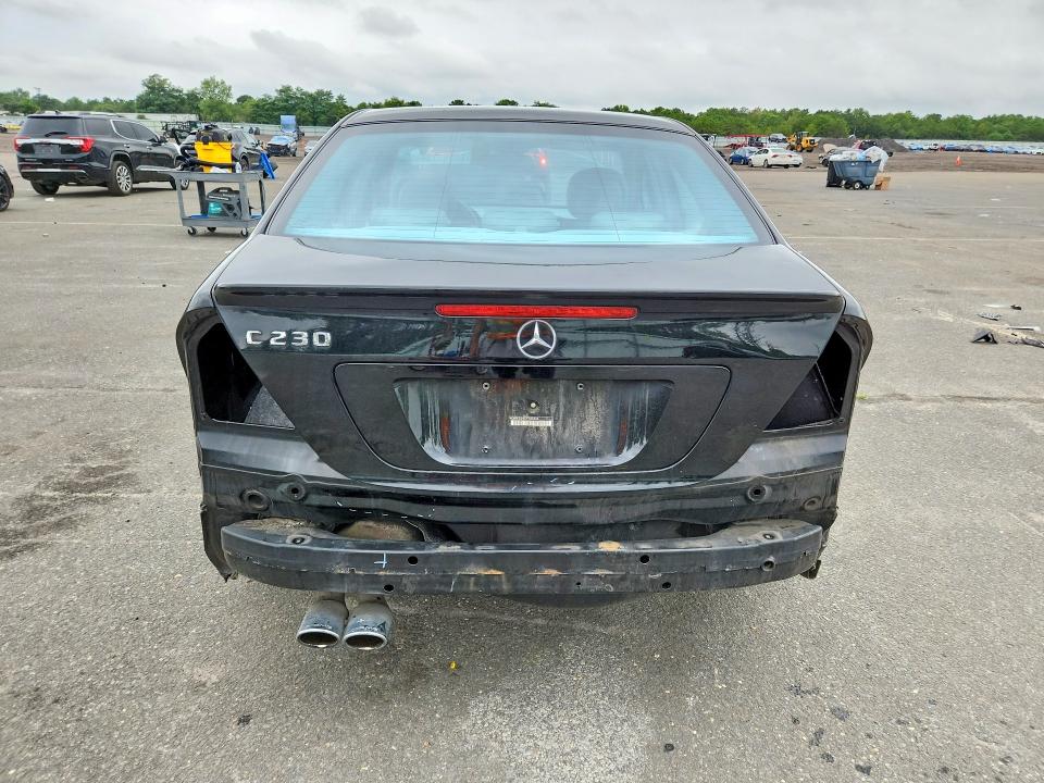 Photo 6 from auction – 2007 MERCEDES-BENZ C with VIN WDBRF52H97F935643