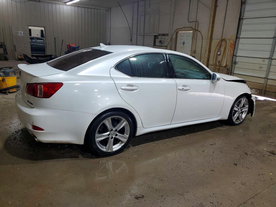 Photo 3 from auction – 2011 LEXUS IS 250 with VIN JTHBF5C25B5134704