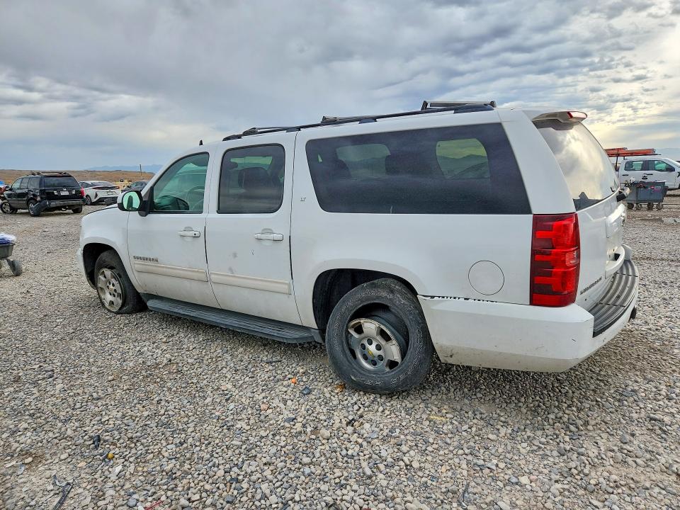 Photo 2 from auction – 2011 CHEVROLET SUBURBAN with VIN 1GNSKJE36BR139762