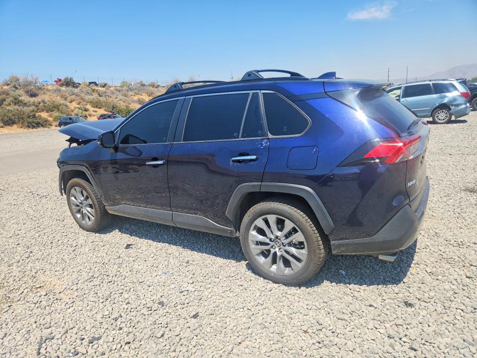 Photo 2 from auction – 2021 TOYOTA RAV4 with VIN JTMN1RFV0MD074074