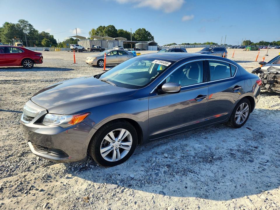 ACURA ILX 2013 مع رقم تعريف المركبة 19VDE1F39DE004063 - صورة من المزاد