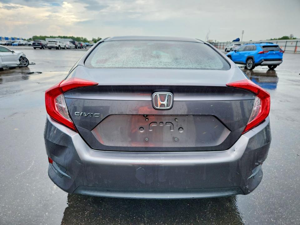 Photo 6 from auction – 2017 HONDA CIVIC with VIN 19XFC2F5XHE036118