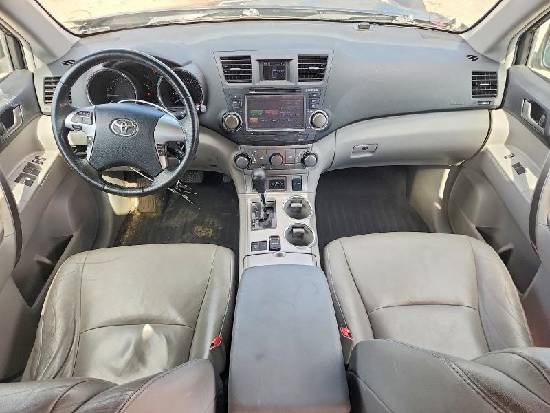 Photo 8 from auction – 2012 TOYOTA HIGHLANDER with VIN 5TDBK3EH6CS164566