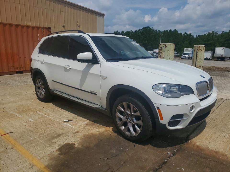 Photo 4 from auction – 2013 BMW X5 with VIN 5UXZV4C51D0E11759