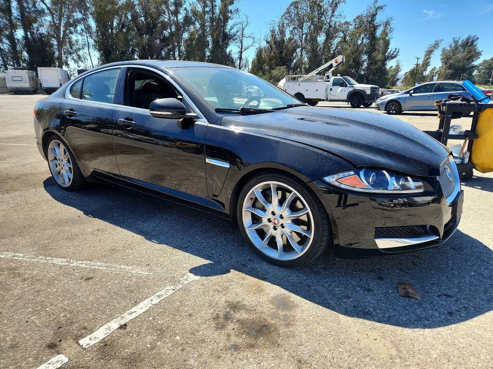 Photo 4 from auction – 2015 JAGUAR XF with VIN SAJWA0HP8FMU52371