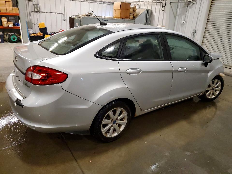 Photo 3 from auction – 2013 FORD FIESTA with VIN 3FADP4BJ1DM111191