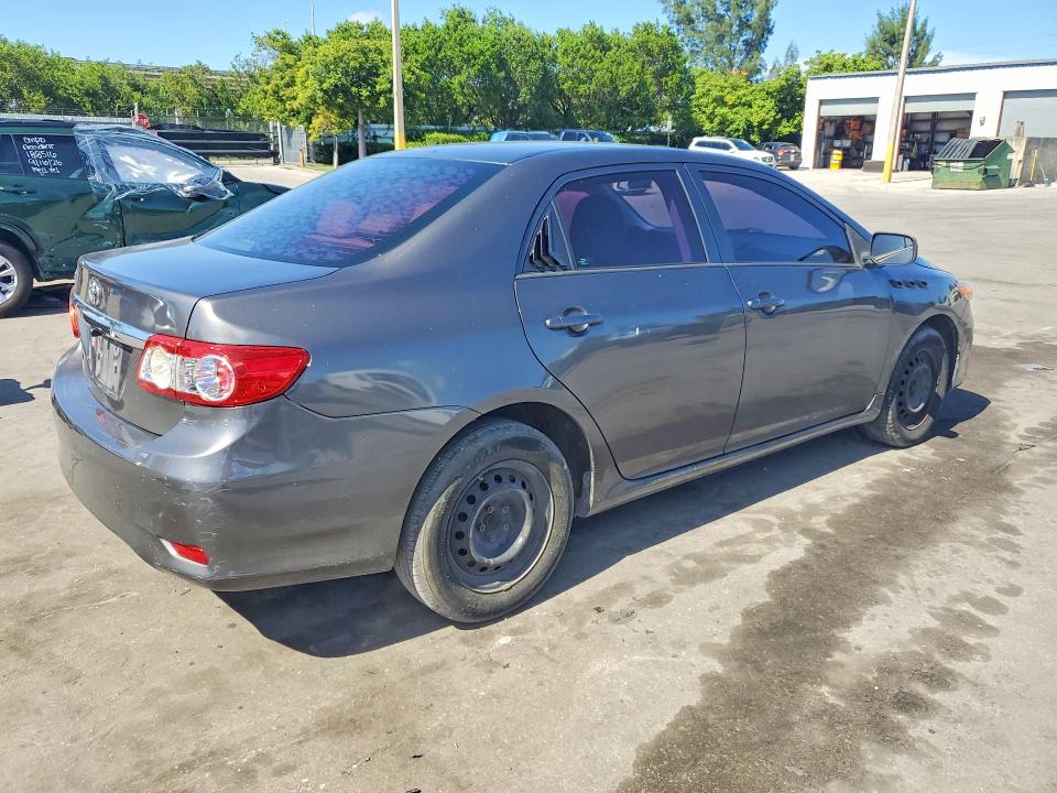 Фото 3 с аукциона – 2012 TOYOTA COROLLA с VIN 2T1BU4EE9CC873801