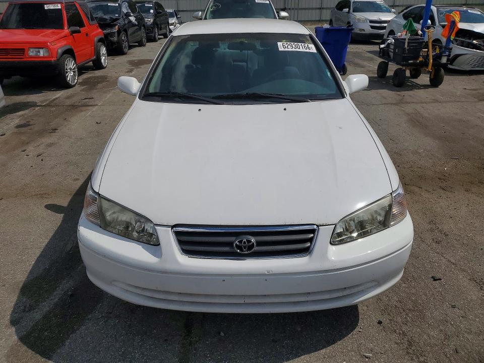 Photo 5 from auction – 2001 TOYOTA CAMRY with VIN 4T1BG22K11U764797