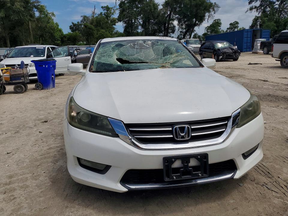 Photo 5 from auction – 2015 HONDA ACCORD with VIN 1HGCR2F84FA133571