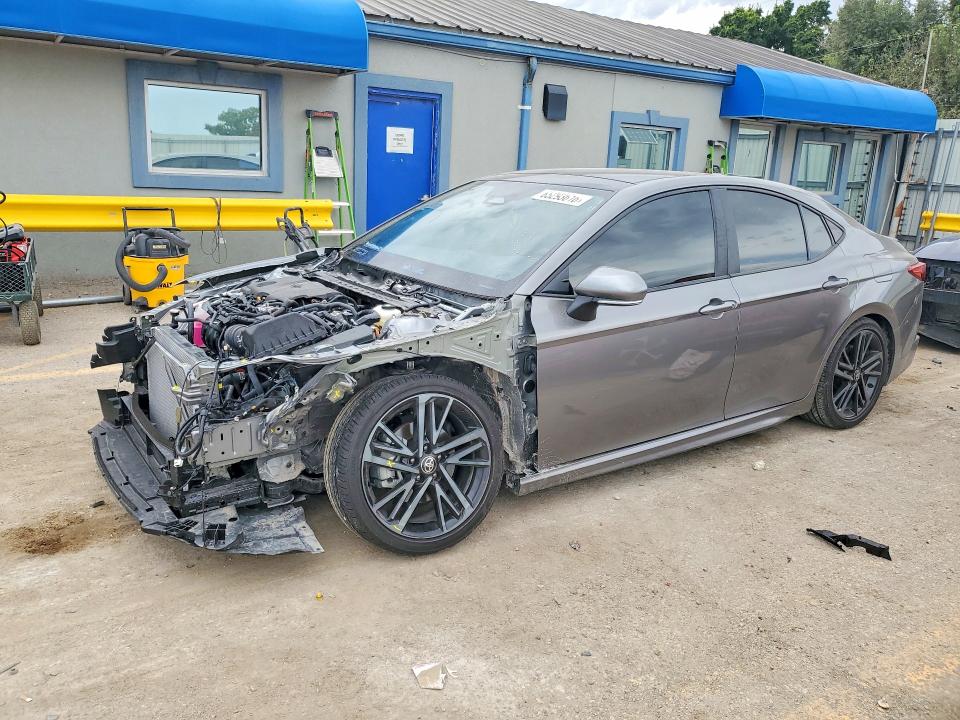 TOYOTA CAMRY 2025 с VIN 4T1DAACK4SU627826 - Снимка от търг