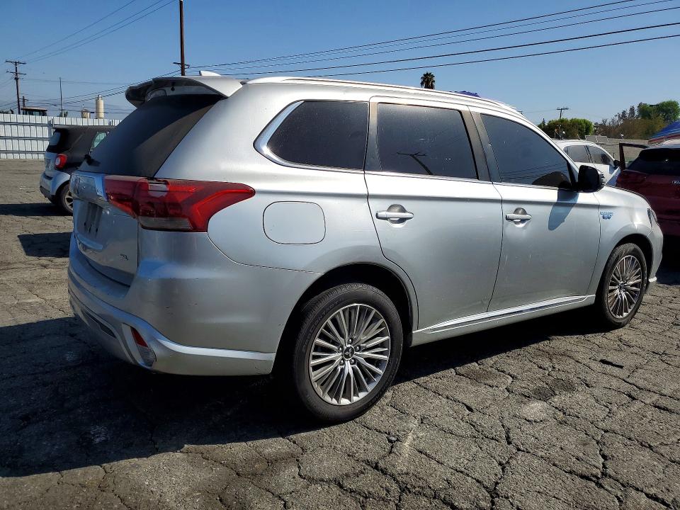 Photo 3 from auction – 2022 MITSUBISHI OUTLANDER with VIN JA4J2VA75NZ032625