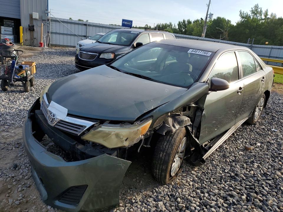 TOYOTA CAMRY 2014 with VIN 4T4BF1FK9ER383492 - Photo from auction