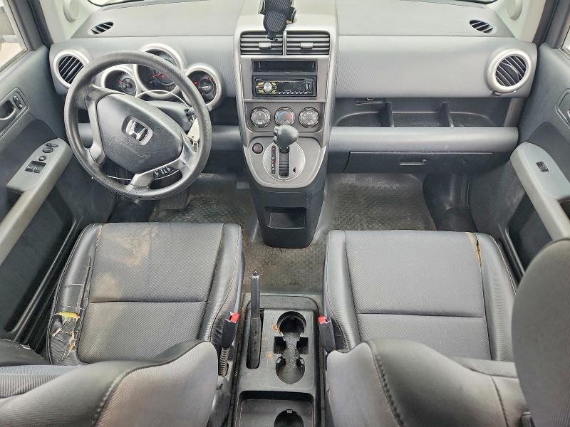 Photo 8 from auction – 2005 HONDA ELEMENT with VIN 5J6YH18315L002680