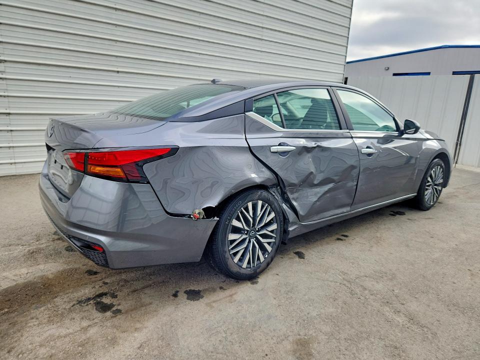 Photo 3 from auction – 2025 NISSAN ALTIMA with VIN 1N4BL4DVXSN431597