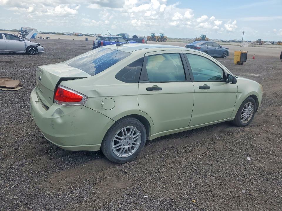 Photo 3 from auction – 2011 FORD FOCUS with VIN 1FAHP3FN4BW133014