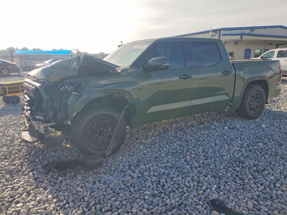 TOYOTA TUNDRA 2022 с VIN 5TFJA5AB3NX006825 - Снимка от търг