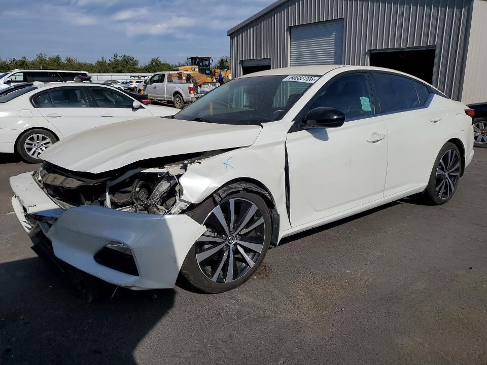 NISSAN ALTIMA 2019 with VIN 1N4BL4CV4KC102195 - Photo from auction