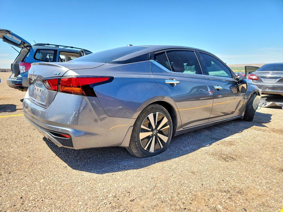 Photo 3 from auction – 2022 NISSAN ALTIMA with VIN 1N4BL4DV2NN363574