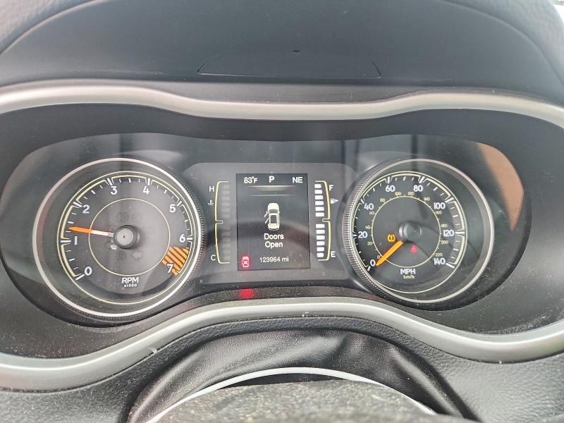Фото 9 с аукциона – 2015 JEEP CHEROKEE с VIN 1C4PJMCB2FW661499