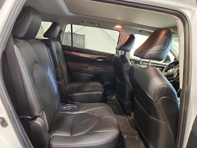 Photo 11 from auction – 2023 TOYOTA HIGHLANDER HYBRID with VIN 5TDEBRCH7PS109729
