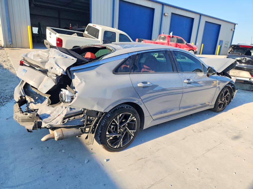 Foto 3 de la subasta – 2025 KIA K5 con VIN KNAG64J77S5380585