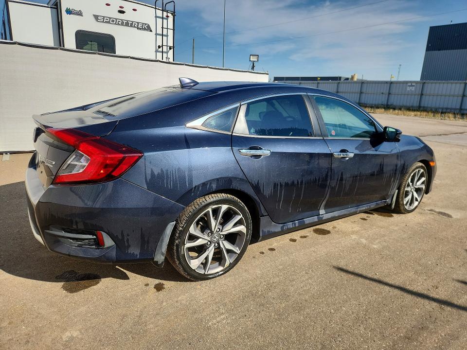 Photo 3 from auction – 2019 HONDA CIVIC with VIN 2HGFC1F97KH101825