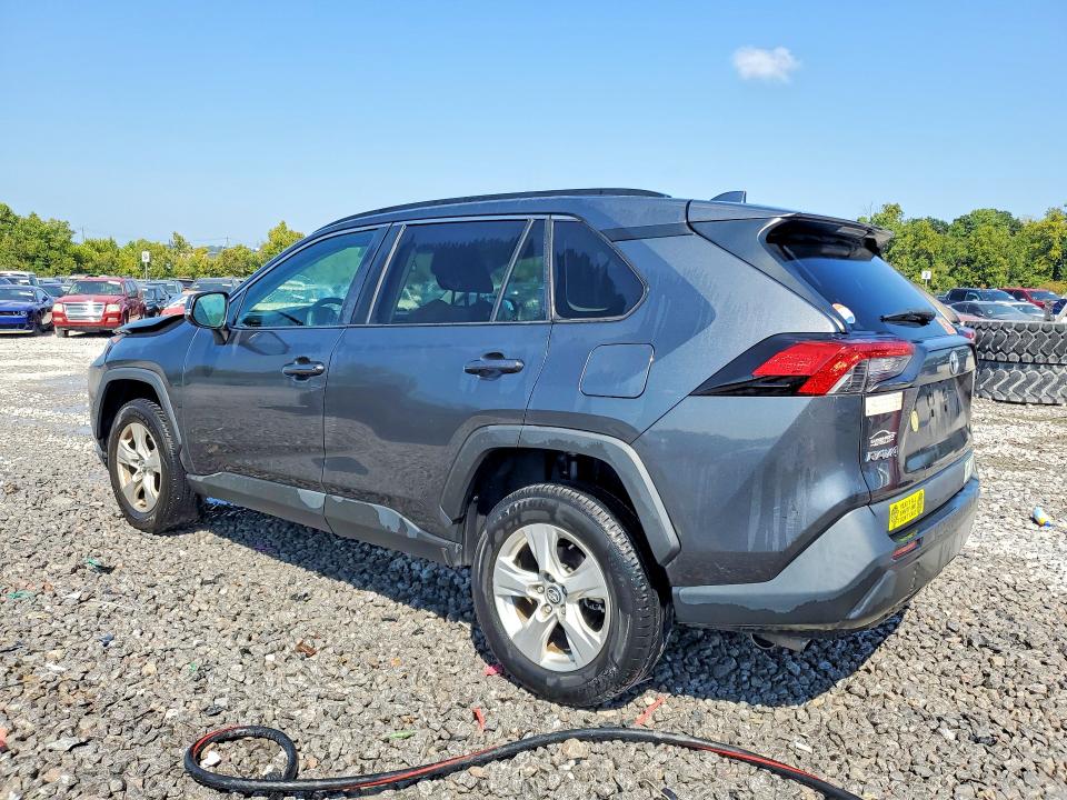 Photo 2 from auction – 2021 TOYOTA RAV4 with VIN 2T3W1RFV5MC101438
